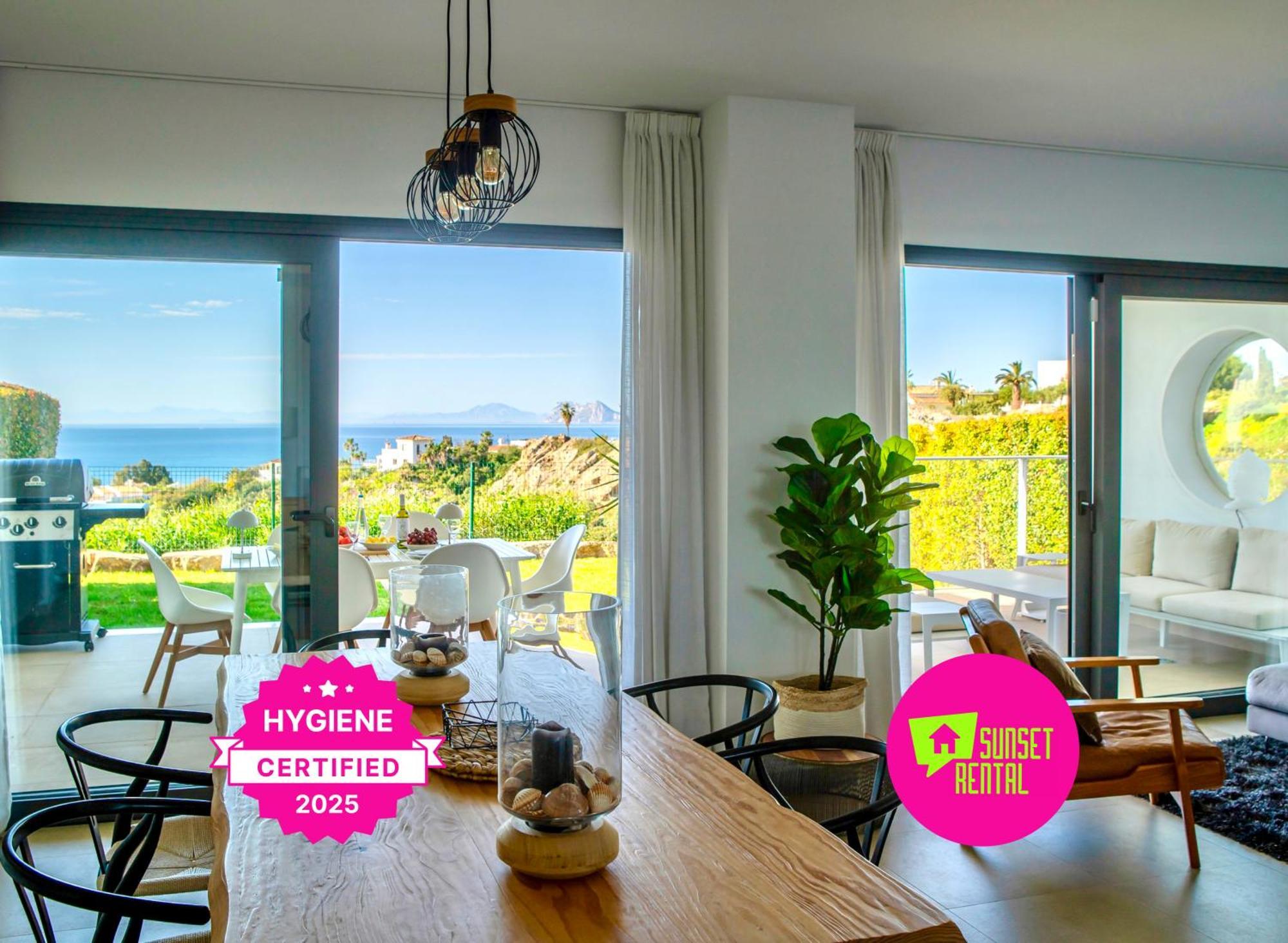 Apartament Modern With Year-round Open Pool *